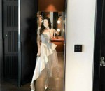 Đầm Trắng 2 Dây Cúp Phối Lưới Vạt Xéo
