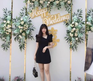 ĐẦM ĐEN TAY PHỒNG XÉO NGỰC CILEN DRESS