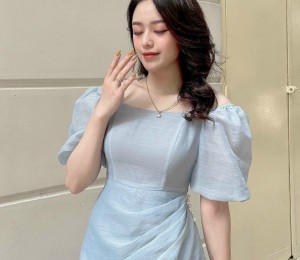 Đầm tay phồng đính ngọc