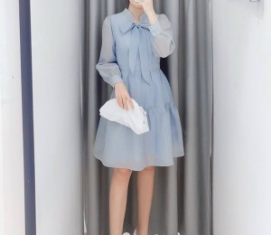 Đầm Trắng Xanh Nơ Ngực Nơ Tầng