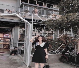 Đầm Xòe Đen Phối Cổ Sen