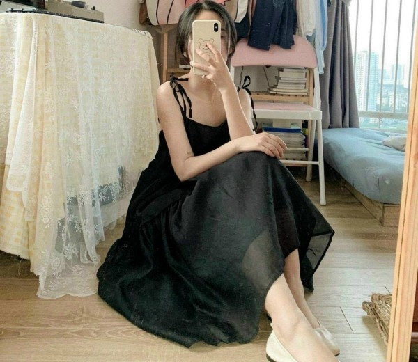 Chiếc đầm dây babydoll 