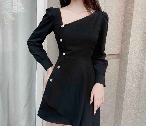 Đầm cổ chéo nút 