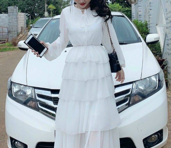ĐẦM TRẮNG TẦNG CỘT NƠ 